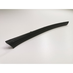 Listwa progowa wewnętrzna prawa przednia Ford Focus Mk1 OE 1124025
