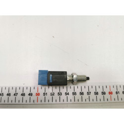 WŁĄCZNIK ŚWIATEŁ STOP NISSAN NP300 PATHFINDER OE 25320-75A0E