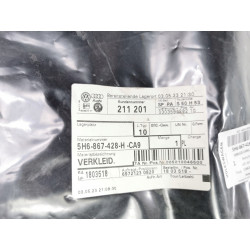 PRAWA TAPICERKA BAGAŻNIKA VW GOLF 2020- OE 5H6867428H 5H6867428HCA9