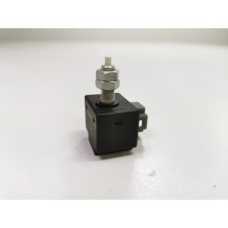 KIA HYUNDAI CZUJNIK HAMULCA WŁĄCZNIK STOPU OE 93810-46R0AQQK 93810 46R0AQQK