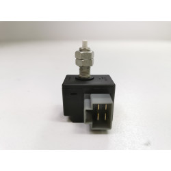 KIA HYUNDAI CZUJNIK HAMULCA WŁĄCZNIK STOPU OE 93810-46R0AQQK 93810 46R0AQQK