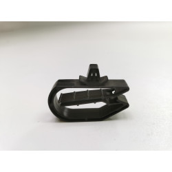 ZACISK SPRYSKIWACZA SZYBY PRZEDNIEJ FORD ESCORT 1995-2001 OE 6613750