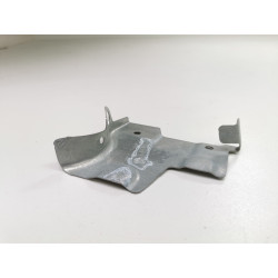 Wspornik błotnika przód prawy OPEL Adam OE 13355235