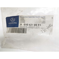 Sprężyna zacisku klocka hamulcowego tył CLS C219 E VF211 E A0004218591