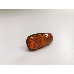 KLOSZ, OBUDOWA KIERUNKOWSKAZ BOCZNY NA BŁOTNIK OPEL ASTRA G II OE 90560403