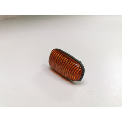 KLOSZ, OBUDOWA KIERUNKOWSKAZ BOCZNY NA BŁOTNIK OPEL ASTRA G II OE 90560403