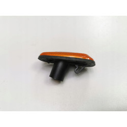 KLOSZ, OBUDOWA KIERUNKOWSKAZ BOCZNY NA BŁOTNIK OPEL ASTRA G II OE 90560403