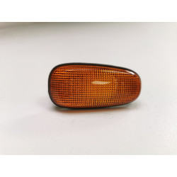 KLOSZ, OBUDOWA KIERUNKOWSKAZ BOCZNY NA BŁOTNIK OPEL ASTRA G II OE 90560403