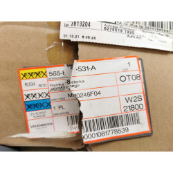 Ramka obudowa lusterka lewa SKODA KODIAQ OE 565857531 565857531A