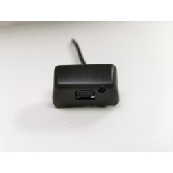 Dysza spryskiwacza przedniej szyby OPEL CORSA F OE 9835762780