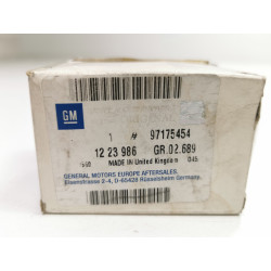 Odblask, tylny panel zderzaka, prawy Opel FRONTERA-B OE 1223986 97175454