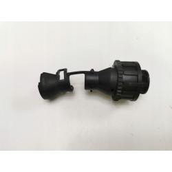 OBUDOWA GNIAZDA - OD TYLNEGO ZŁĄCZA KABLA DO TYLNEJ LAMPY A0095456026