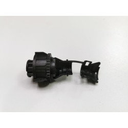 OBUDOWA GNIAZDA - OD TYLNEGO ZŁĄCZA KABLA DO TYLNEJ LAMPY A0095456026