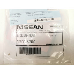 Emblemat znaczek logo KLAPY TYLNEJ NISSAN MICRA OE 90890-BG01A