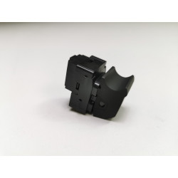 Przełącznik elektrycznego składania haka holowniczego AUDI A5 8W09595115PR
