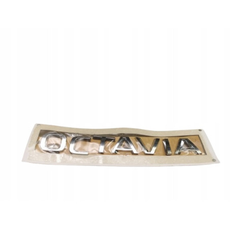 Znaczek emblemat napis OCTAVIA na tylną klapę OCTAVIA III 5E08536872ZZ