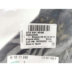 Uchwyt, mocowanie lampy prawy przód Audi A5 2010- OE 8T0941454A