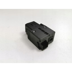 KONSOLA CENTRALNA PORT ŁADOWANIA USB TYPE-C DODGE HORNET 2023-2024 50574094