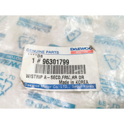 Uszczelka drzwi prawy tył Chevroleta NUBIRA (J100) 96301799