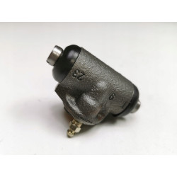 CYLINDEREK HAMULCOWY TYŁ NUOVA FIAT 126 4394460 3002
