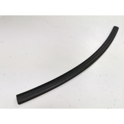 Uszczelnienie lewej i prawej komory silnika MERCEDES C 63 OE A2046281598