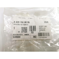 Uszczelka drzwi tylnych lewych Mercedes W639 Vito OE A6397660095