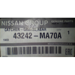 USZCZELNIACZ WAŁU TYLNA PRAWA OŚ NISSAN CABSTAR F24M 43242MA70A