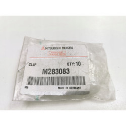 Spinka tapicerki MITSUBISHI CARISMA OE M283083