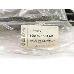 Kratka Zderzaka Środkowa Audi A4 99-01 OE 8D0807683AB
