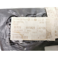 Osłona lusterka lewego 2005 - 2012 Volkswagen Fox-EU OE 5Z0857933A