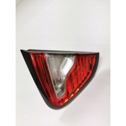 LAMPA TYLNA PRAWA RENAULT CAPTUR OE 265501712R