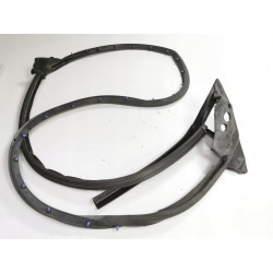 USZCZELKA KLAPY BAGAŻNIKA 2009 - 2015 Seat Ibiza ST 6J3827705A9B9