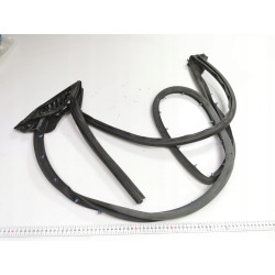 USZCZELKA KLAPY BAGAŻNIKA 2009 - 2015 Seat Ibiza ST 6J3827705A9B9