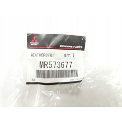 Uszczelka maski lewy przód Mitsubishi Lancer OE MR573677