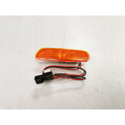 Boczna lampa znacznikowa przednia lewa tylna prawa żółta Volvo S40 30613665