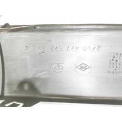 RENAULT MEGANE I 95-02 LISTWA ZDERZAKA TYŁ ŚRODKOWA SEDAN 7700427573