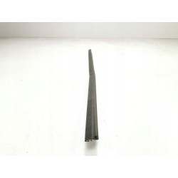 Listwa okienna przednia prawa do Renault Clio III (2005-2012) 8200426703