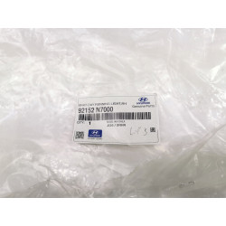 Mocowanie reflektora przedniego prawego górne HYUNDAI TUCSON 92152 N7000