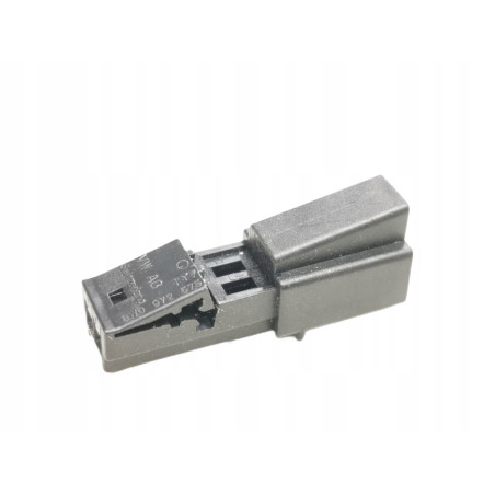 Wtyczka płaska z mechanizmem blokującym VW PASSAT OE 8W0972575