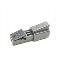 Wtyczka płaska z mechanizmem blokującym VW PASSAT OE 8W0972575