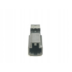 Wtyczka płaska z mechanizmem blokującym VW PASSAT OE 8W0972575