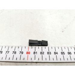 Wtyczka płaska z mechanizmem blokującym VW PASSAT OE 8W0972575