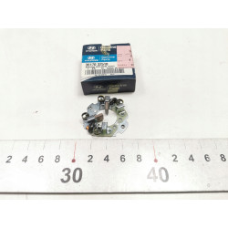 SZCZOTKOTRZYMACZ ROZRUSZNIKA HYUNDAI ELANTRA SONATA TUCSON OE 36170 32510