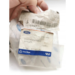 ŁĄCZNIK STABILIZATORA TYŁ FORD MONDEO II OE 1072446
