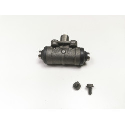 CYLINDEREK HAMULCOWY TYŁ FORD TRANSIT 00-06 YC15-2261-AA 4055730