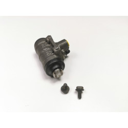 CYLINDEREK HAMULCOWY TYŁ FORD TRANSIT 00-06 YC15-2261-AA 4055730