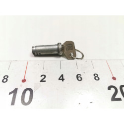 Bębenek zamka drzwi FSO Polonez 018923