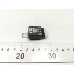 MIKROPROCESOROWY UKŁAD AUTOMATYCZNEGO ZAŁĄCZANIA ŚWIATEŁ APE 100