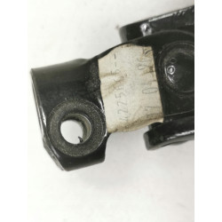 WAŁEK POŚREDNI DOLNY KOLUMNY KIEROWNICZEJ FIAT F125p FSO / POLONEZ 4225665