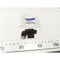 Uchwyt zaczep reflektora prawy przód Hyundai I40 2011- OE 92198-3Z011